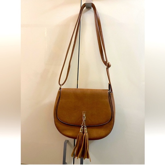 Southwest Lightweight Small Crossbody Bag purse with Tassel Camel Color - Picture 1 of 12